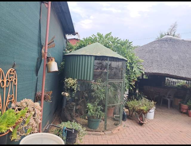 4 BEDROOM HOUSE FOR SALE IN BRITS CENTRAL